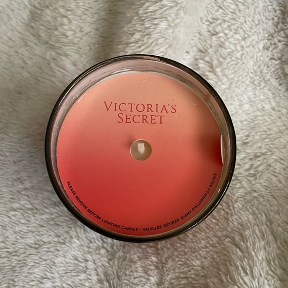 Victoria’s Secret Mango Smash scented SINGLE WICK CANDLE 9 oz - Picture 2 of 5